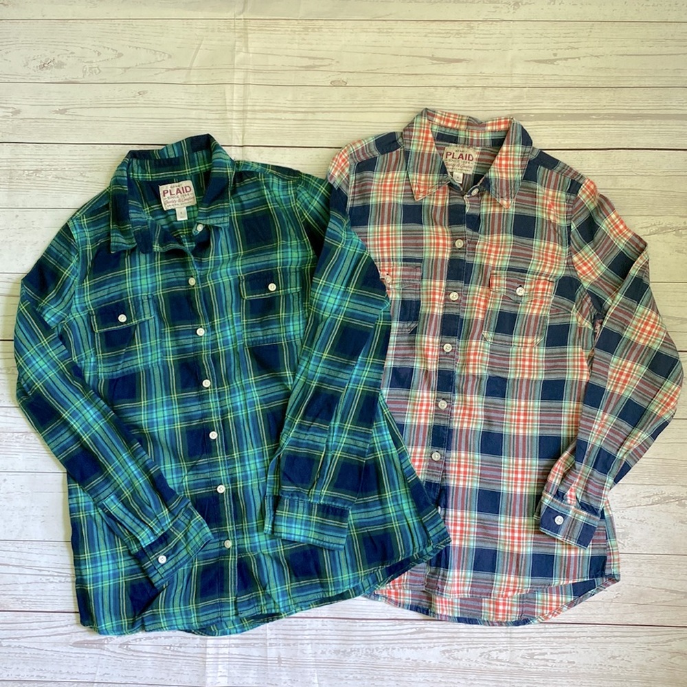 Pair of 2 Old Navy Plaid Flannel Button Down Shirts Blue Green Pink Small